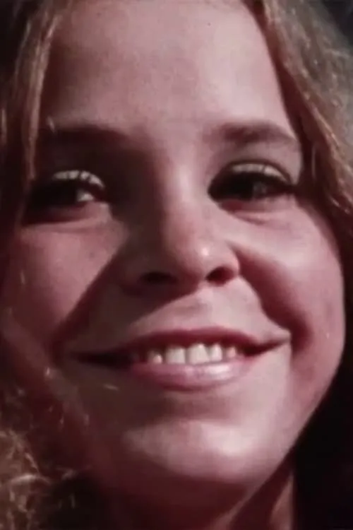 Fran Spector interpretando a Girl on Raft