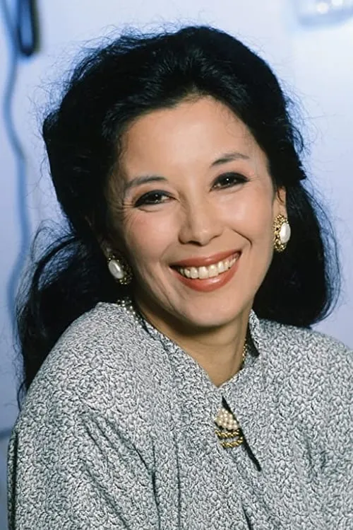 France Nuyen — personaje: Rita Chu