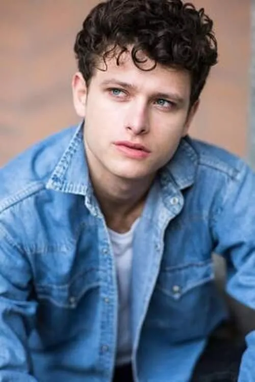 Francesco Pellegrino interpretando a