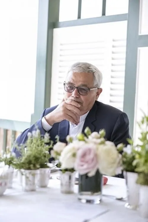 Francois Demachy interpretando a Self