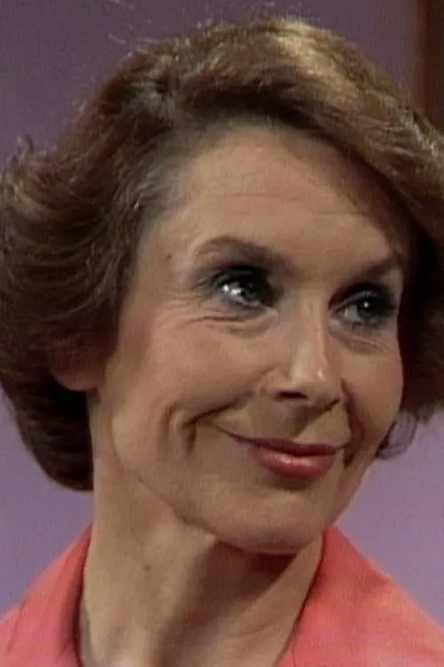 Françoise Faucher interpretando a Eve LeClaire