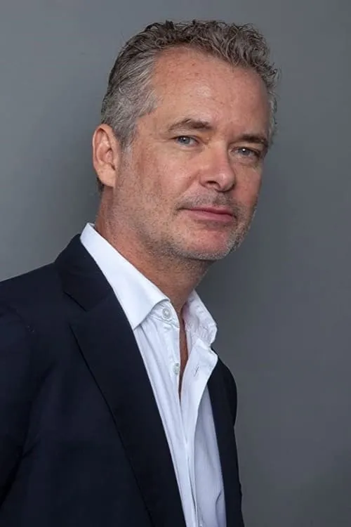 Tony Costa ha trabajado con Frank Lewallen en 1 ocasiones