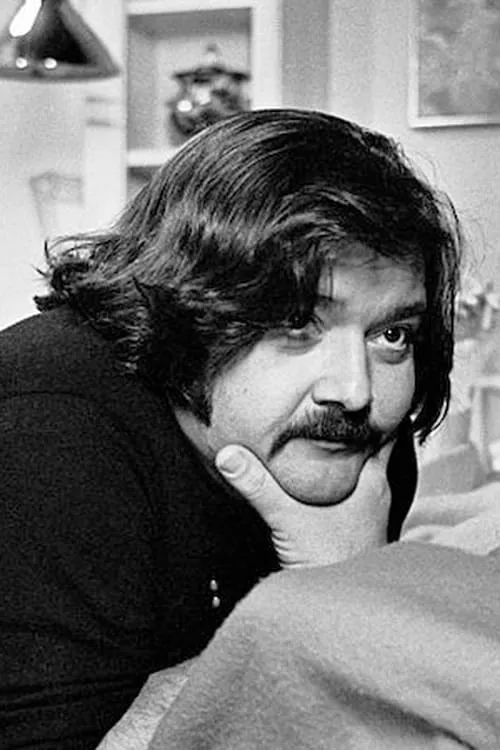 Janet Landgard ha trabajado con Frank Perry en 2 ocasiones