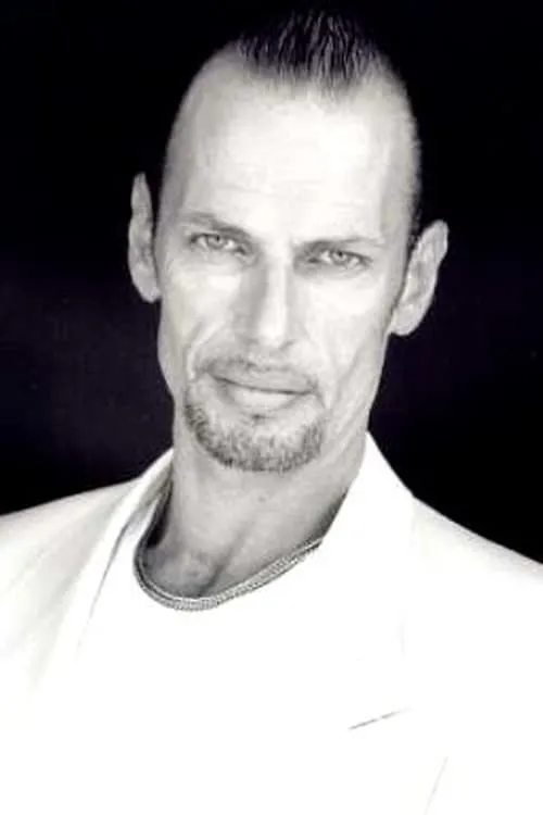 David Jones ha trabajado con Frankie Ray en 1 ocasiones