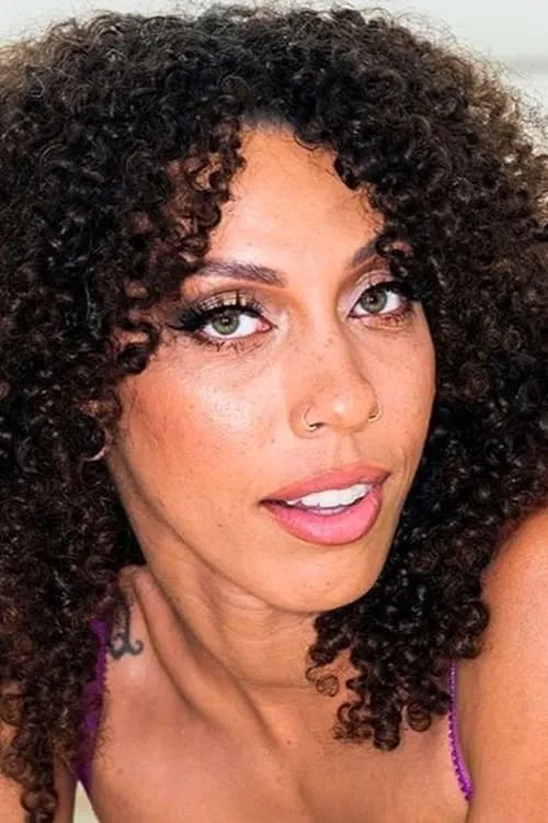 Frecklemonade interpretando a