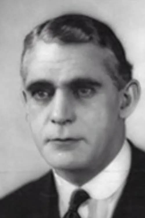 Humberston Wright ha trabajado con Fred Paul en 16 ocasiones