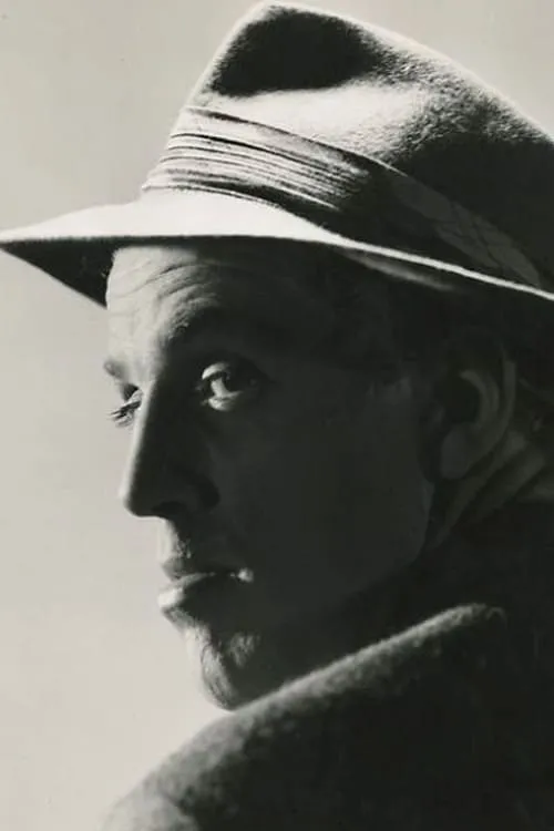 Freddy Albeck interpretando a