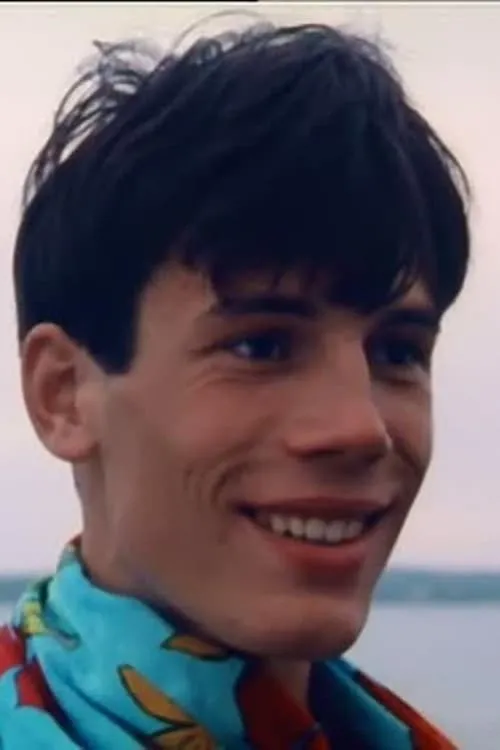 Frédéric Mangenot interpretando a 