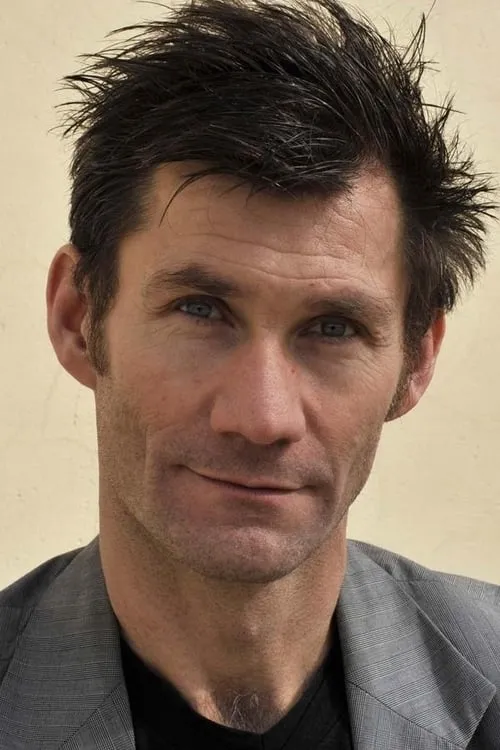 Frédéric Sauzay interpretando a Paul