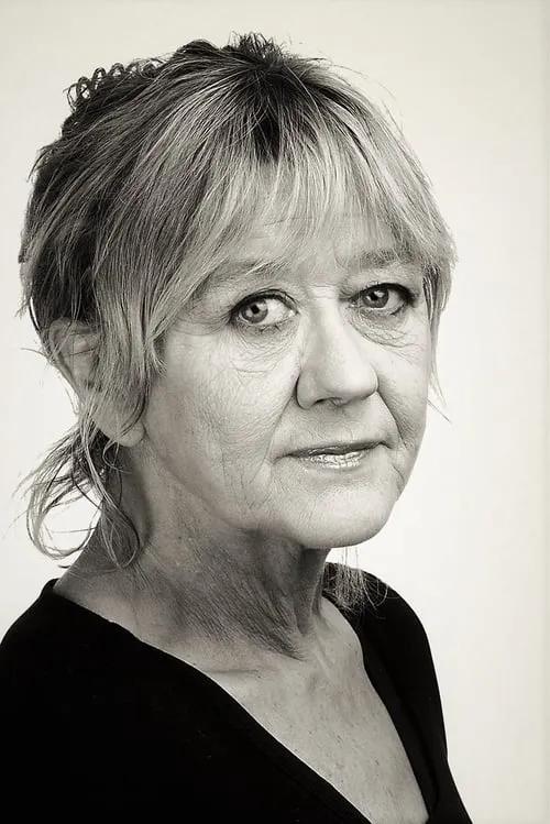 Frøydis Armand interpretando a Dame 2