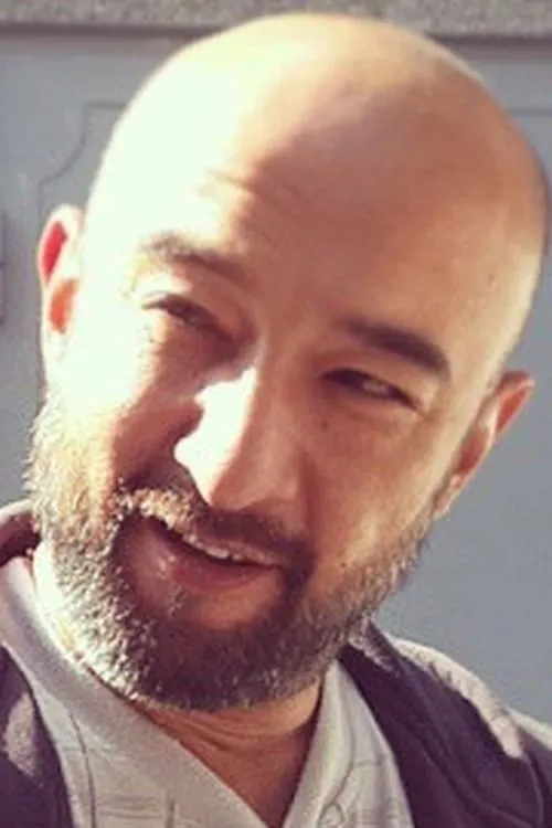 Furkat Faiziyev interpretando a 