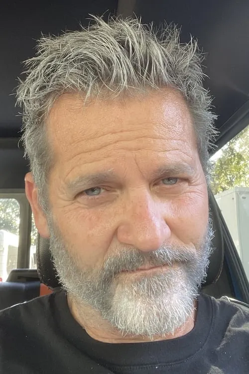 G. Peter King en su biografía y filmografía