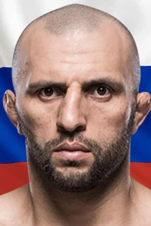 Gadzhimurad Antigulov interpretando a Self