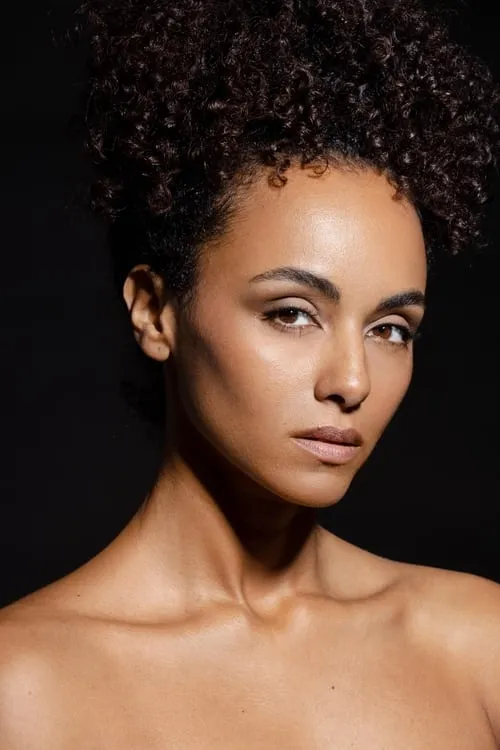 Gaia Scodellaro interpretando a Aminah