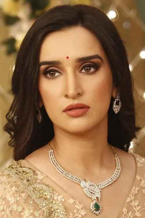 Garima Singh Rathore — personaje: Siya Sisodia