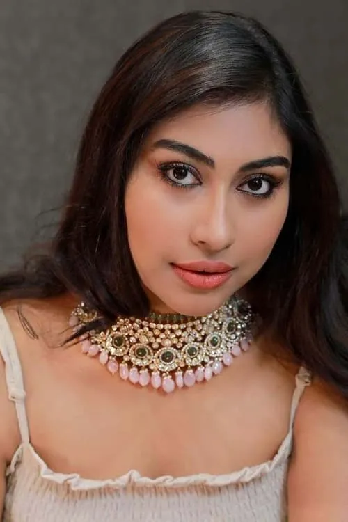 Gayathri Radhakrishnan interpretando a