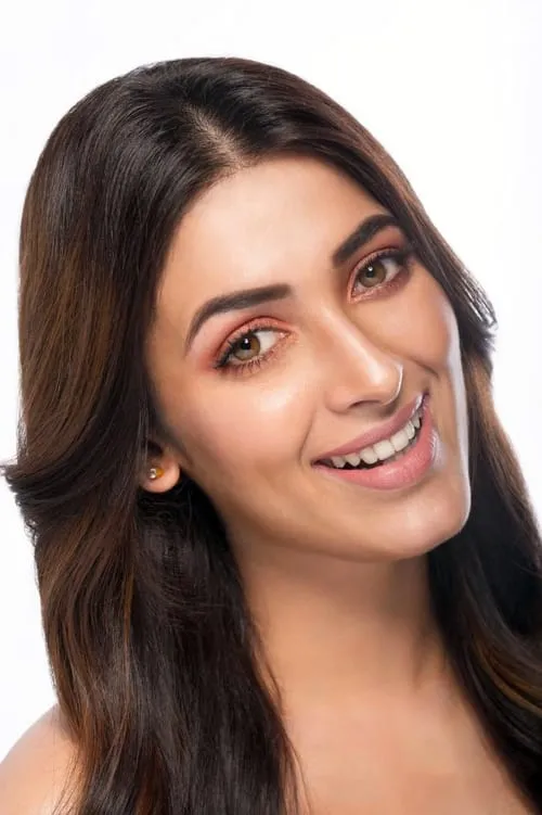 Geethika Tiwary interpretando a