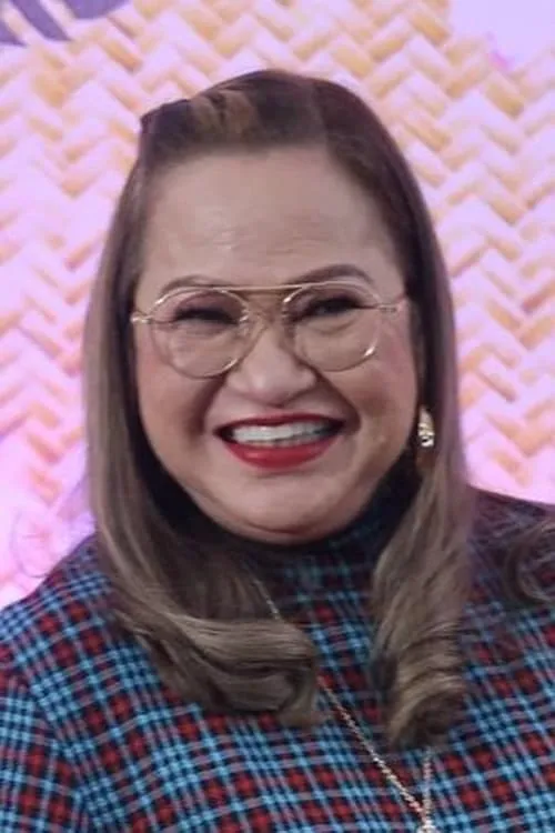 Geleen Eugenio interpretando a Queenie