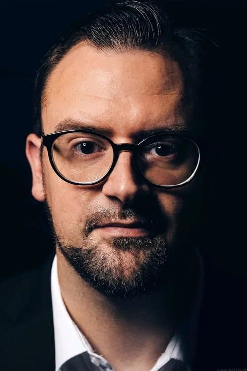 Stuart Regen ha trabajado con Gene Fallaize en 1 ocasiones