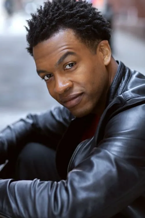 Eric Tabach ha trabajado con Genesis Oliver en 1 ocasiones