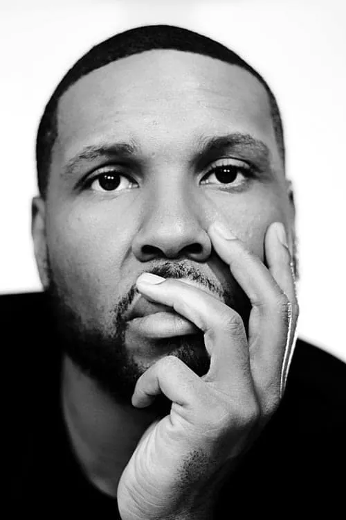 Geno Walker interpretando a Trey