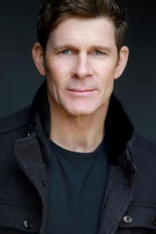 George Asprey interpretando a Jeremy