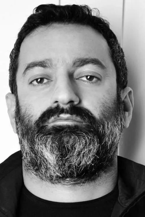 Georges Khabbaz interpretando a 