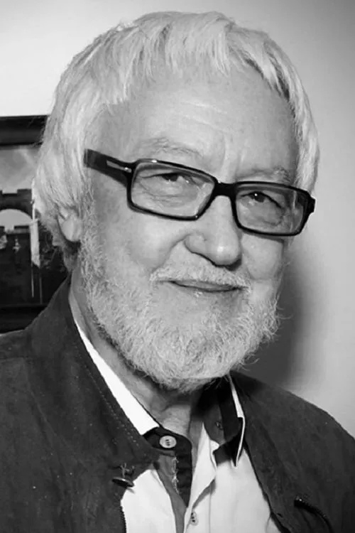 Jules Dassin ha trabajado con Georgi Yungvald-Khilkevich en 1 ocasiones