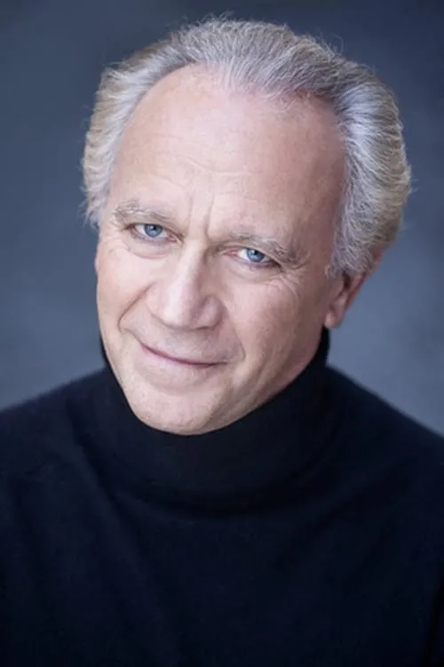 Geppy Gleijeses interpretando a Paolo