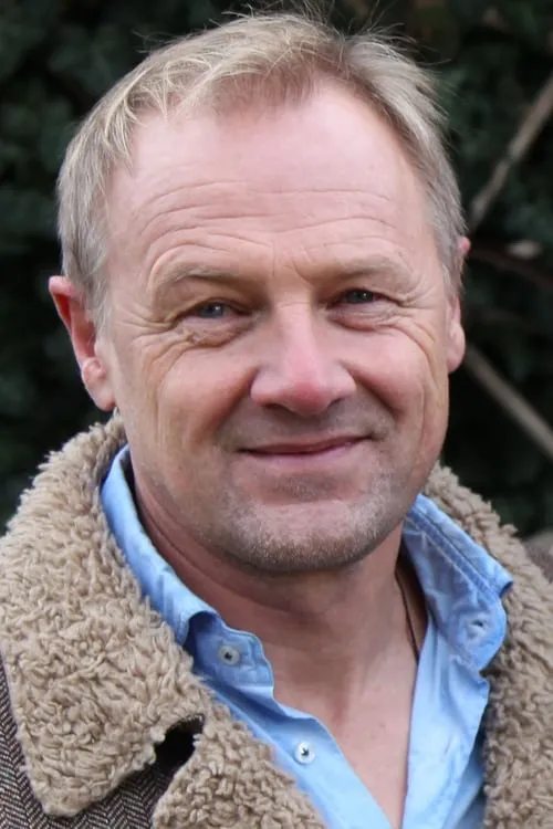 Gerald Salmina en su biografía y filmografía