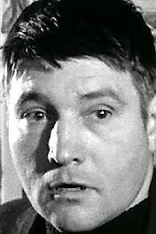 Gérard Darrieu interpretando a Maurice