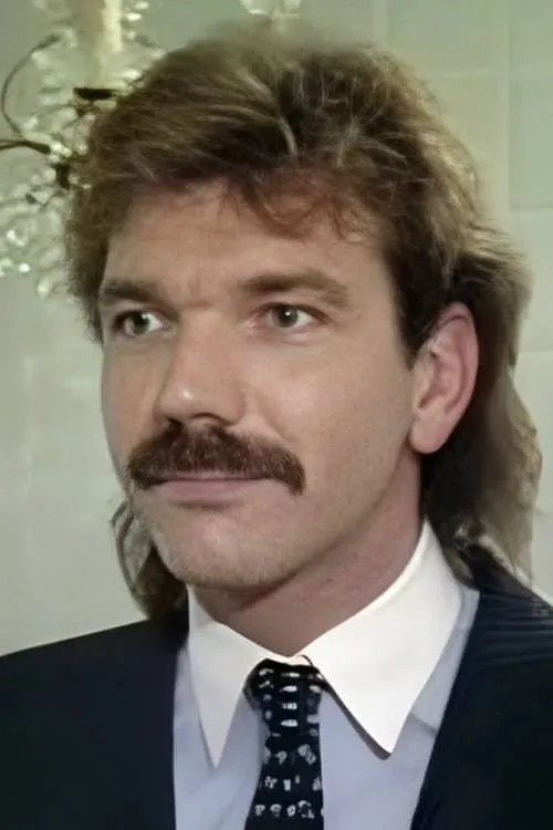 Peter Bond ha trabajado con Gérard Luig en 1 ocasiones