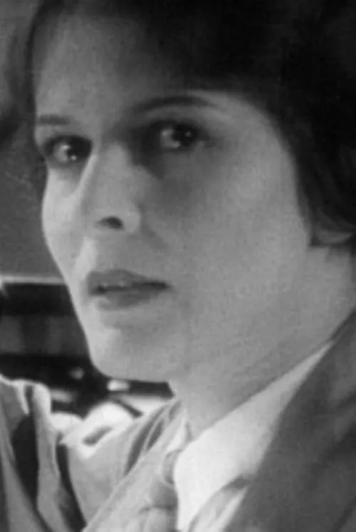 Gertrud Arnold interpretando a Arbeiterfrau