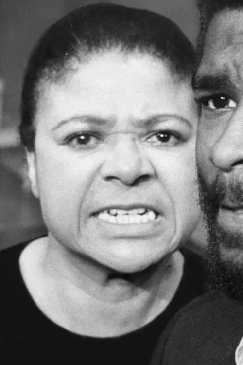 Gertrude Jeannette interpretando a 