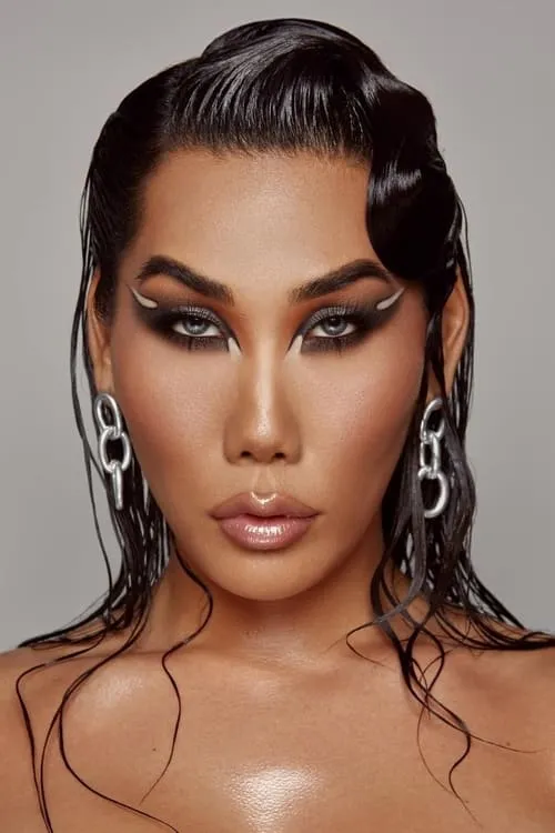 Gia Gunn — personaje: Herself