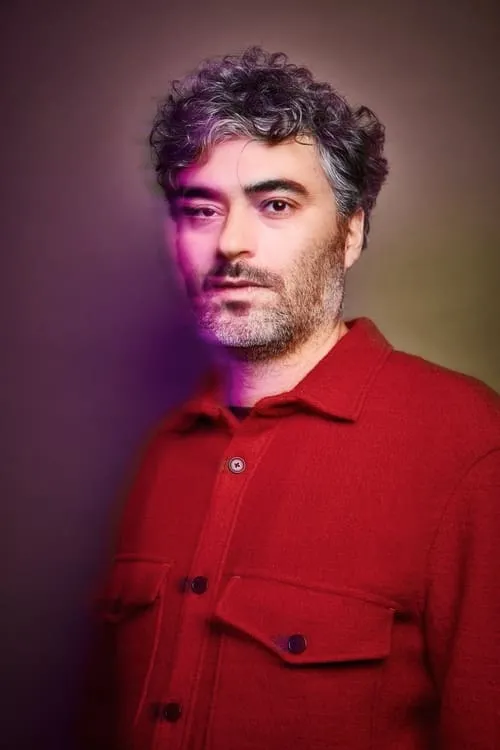 Giacomo Abbruzzese interpretando a