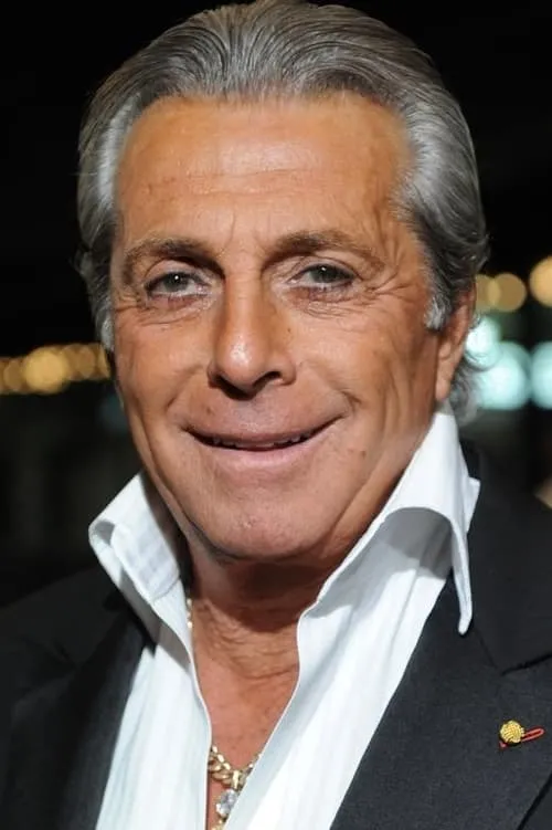 Gianni Russo interpretando a Carlo Rizzi