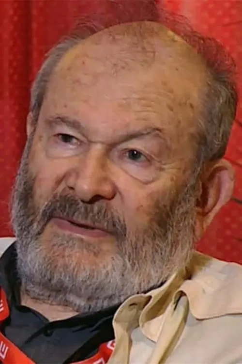 Gideon Bachmann interpretando a Interviewer (voice) (archive footage)