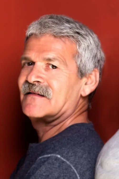 Gigi Sammarchi interpretando a Gigi Cesarini