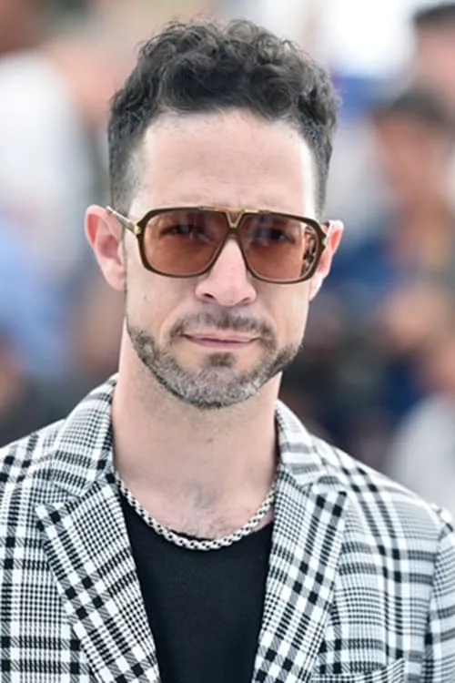 Gilad Kahana interpretando a Rami