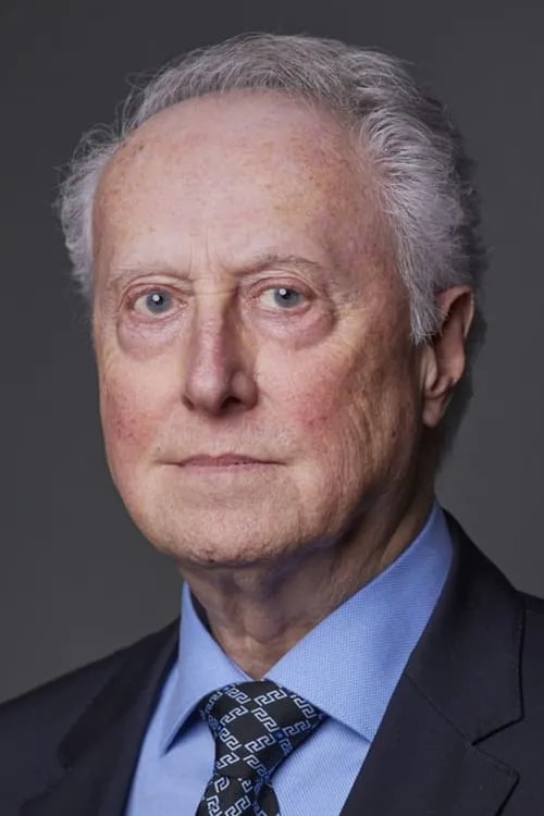 Gilbert Johnston interpretando a Huxley