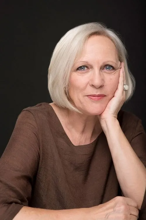 Gillian Apter interpretando a Sarah's Mother