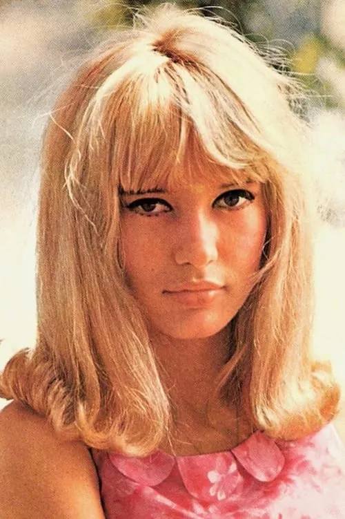 Gillian Hills interpretando a Glenda Kelly