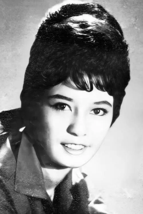 Gina Laforteza interpretando a Elias' Girl