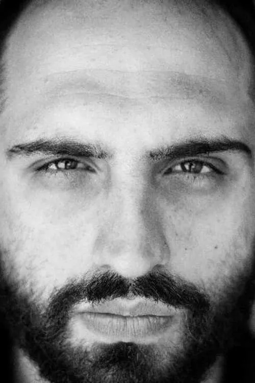 Josh Adam ha trabajado con Giorgio Consoli en 1 ocasiones