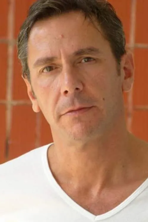 Giorgos Gikapeppas — personaje: f??? ?ap?d?st??a