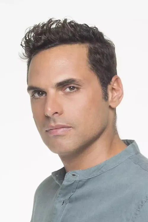 ???s? ?p????? ha trabajado con Γιώργος Παπαγεωργίου en 1 ocasiones