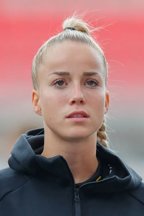 Ada Hegerberg ha trabajado con Giulia Gwinn en 1 ocasiones