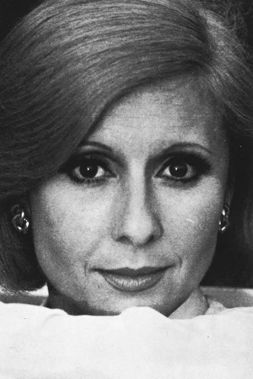 Giulia Lazzarini interpretando a la signora Orlandi