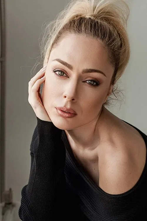 Daniel Hoffmann-Gill ha trabajado con Giulia Nahmany en 1 ocasiones